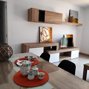  Apartamento Apto. Escolano, Playa De La Cachucha. Wifi, A/c